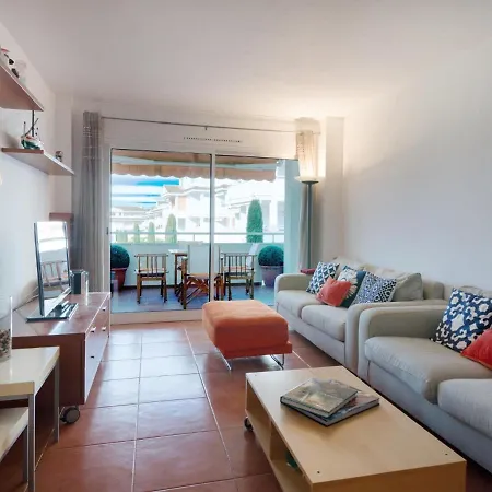Charming Golf, Pool And Private Parking Apartman