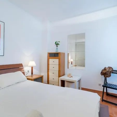 Charming Golf, Pool And Private Parking *