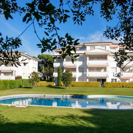 Charming Golf, Pool And Private Parking Apartman